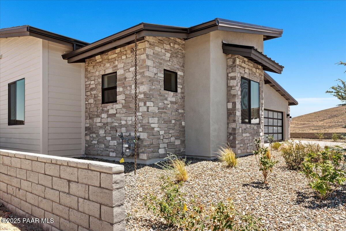 Property Photo:  5055 E Frost Lane  AZ 86314 