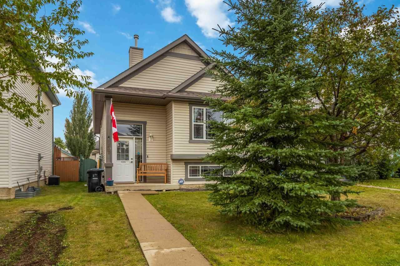 Property Photo:  157 St. Laurent Way  AB T9K 2K2 