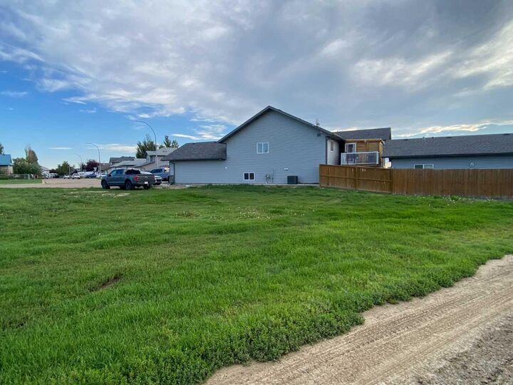 79 Upland Manor W — photo 1