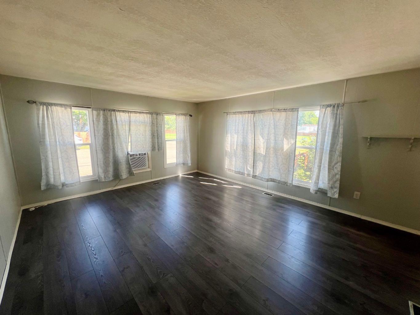 Property Photo:  6834 59 Avenue #826  AB T4P 1C9 