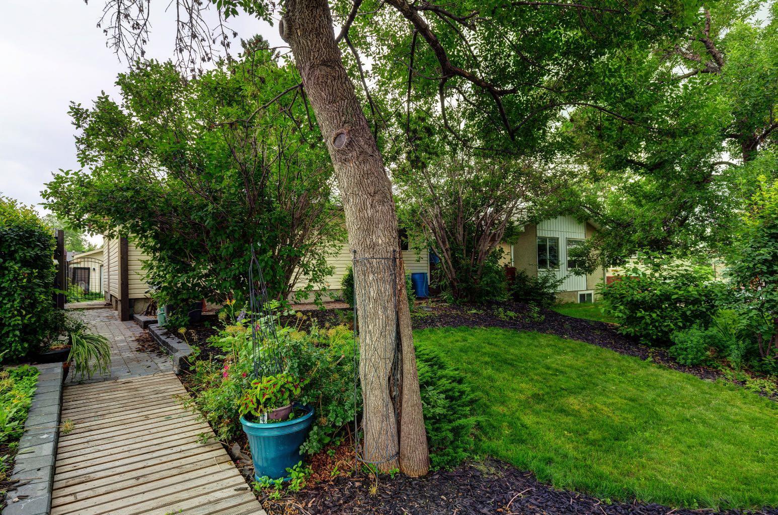 Property Photo: 3228 31A Avenue SE AB T2B 0H9