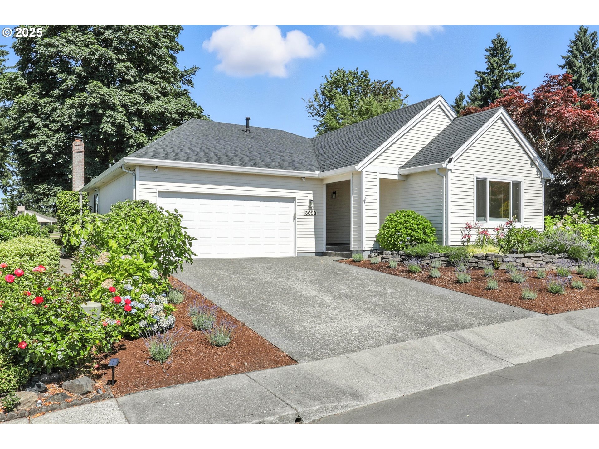 Property Photo: 3008 SE 153rd Ave WA 98683