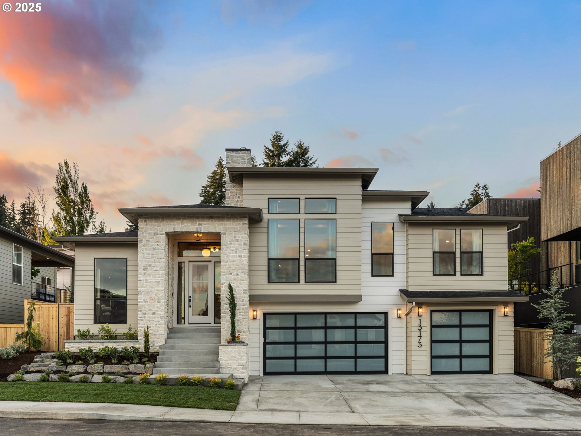 Property Photo: 13173 SE Regency View St OR 97086