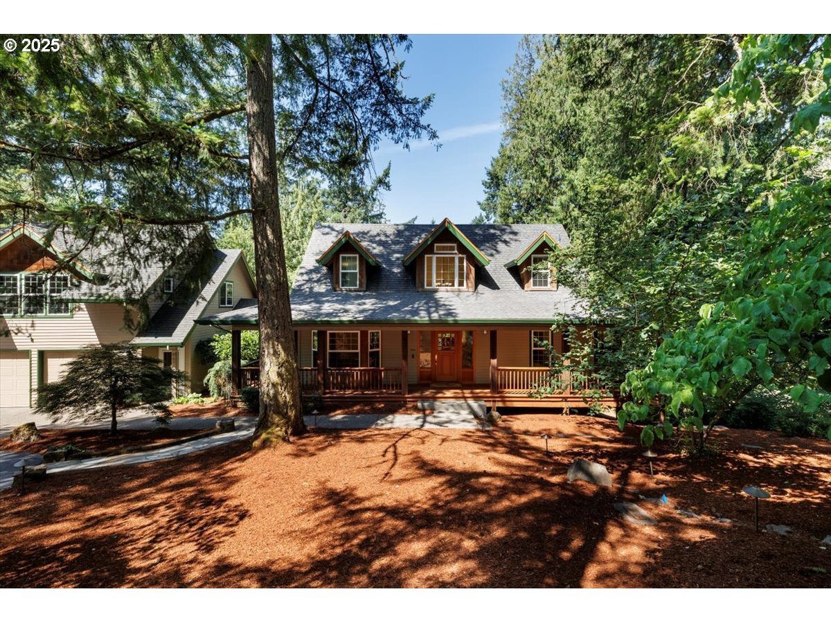 Property Photo: 9690 SW Spring Crest Dr OR 97225