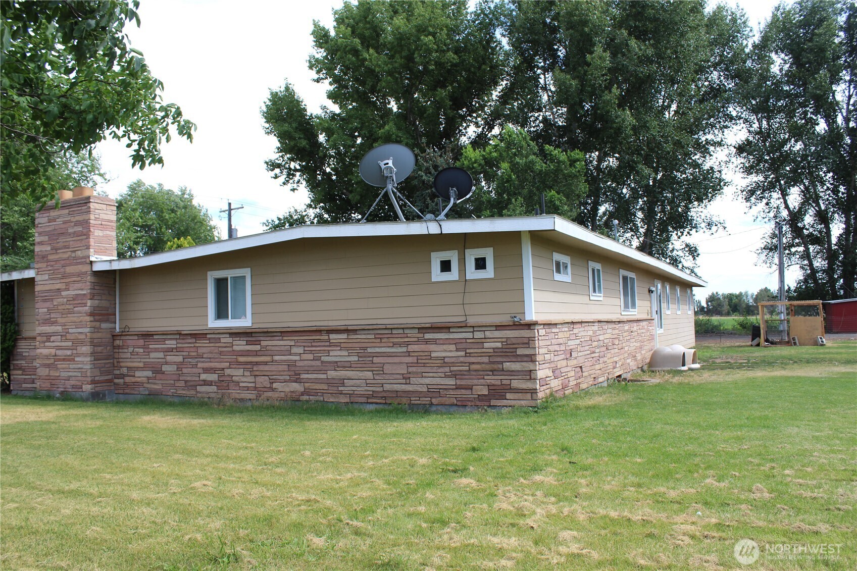 Property Photo:  5788 NE Road K  WA 98837 