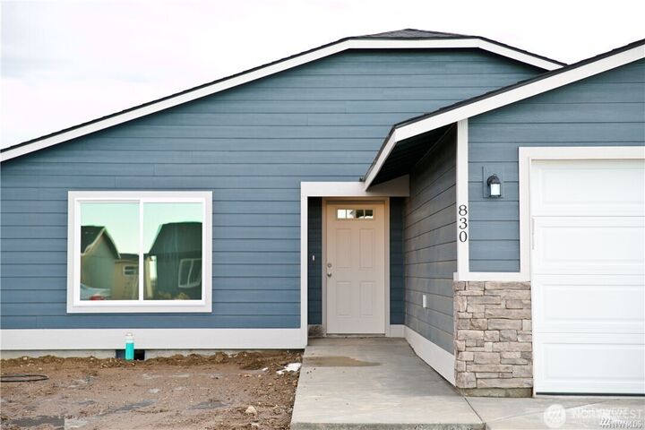 Property Photo: 702 O Street NE WA 98848