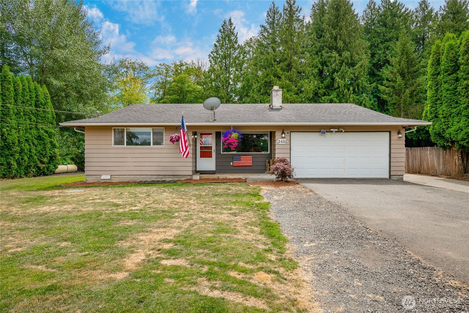 Property Photo:  2433  Loomis Trail Road  WA 98240 