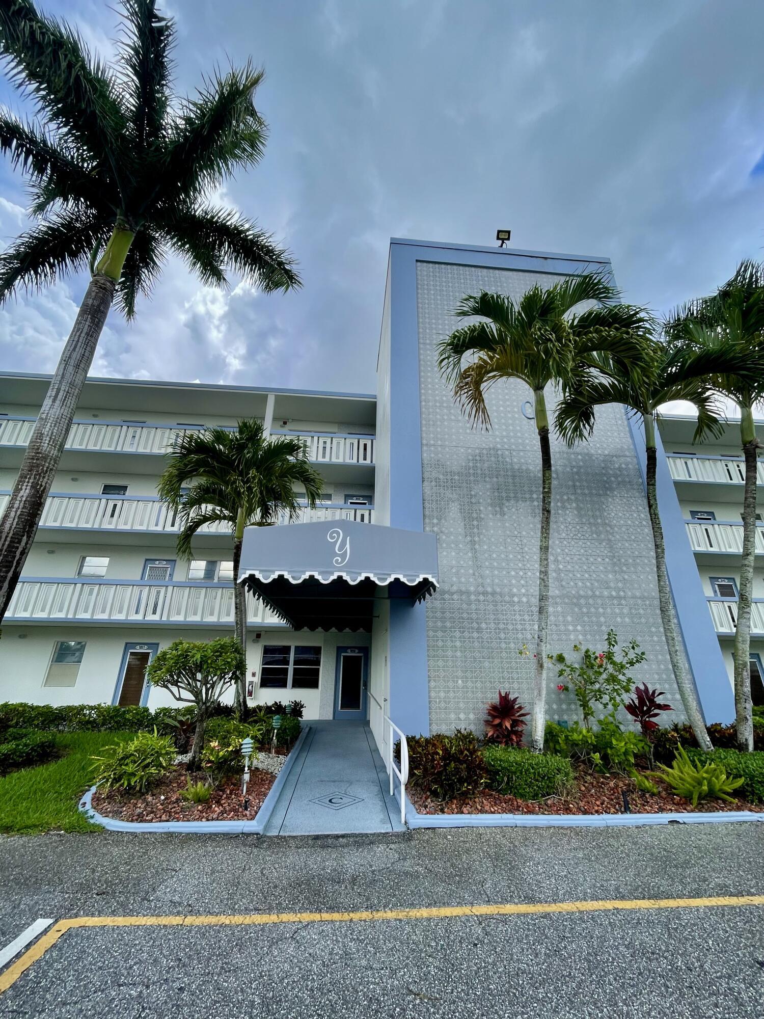 Property Photo: 3044 Yarmouth C FL 33434