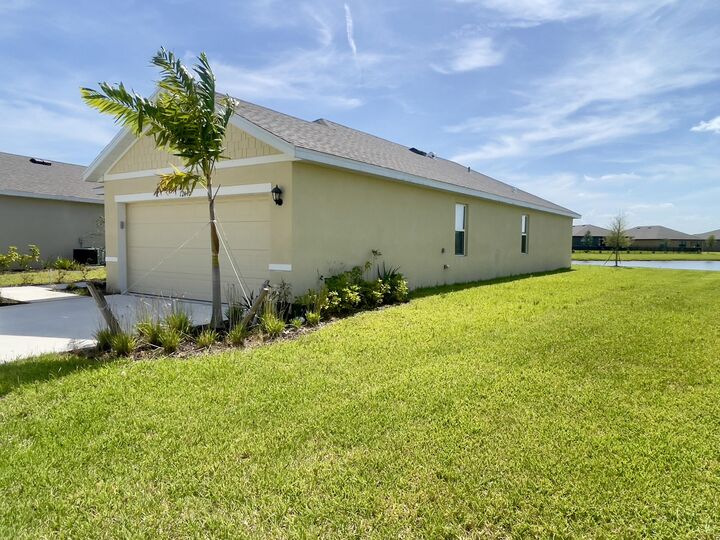 Property Photo: 12440 SW Rimini Way FL 34987