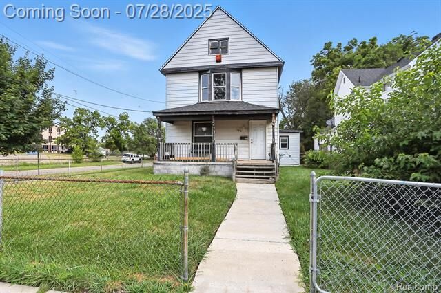Property Photo: 124 Henry Clay Avenue MI 48341