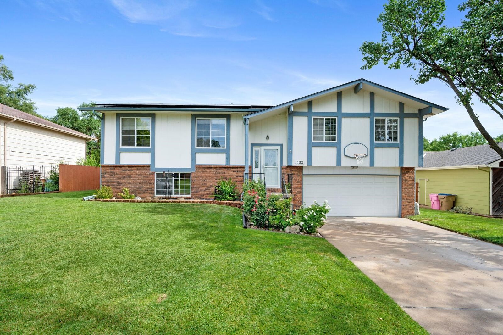 Property Photo: 430 E Birchwood Rd KS 67037-3107