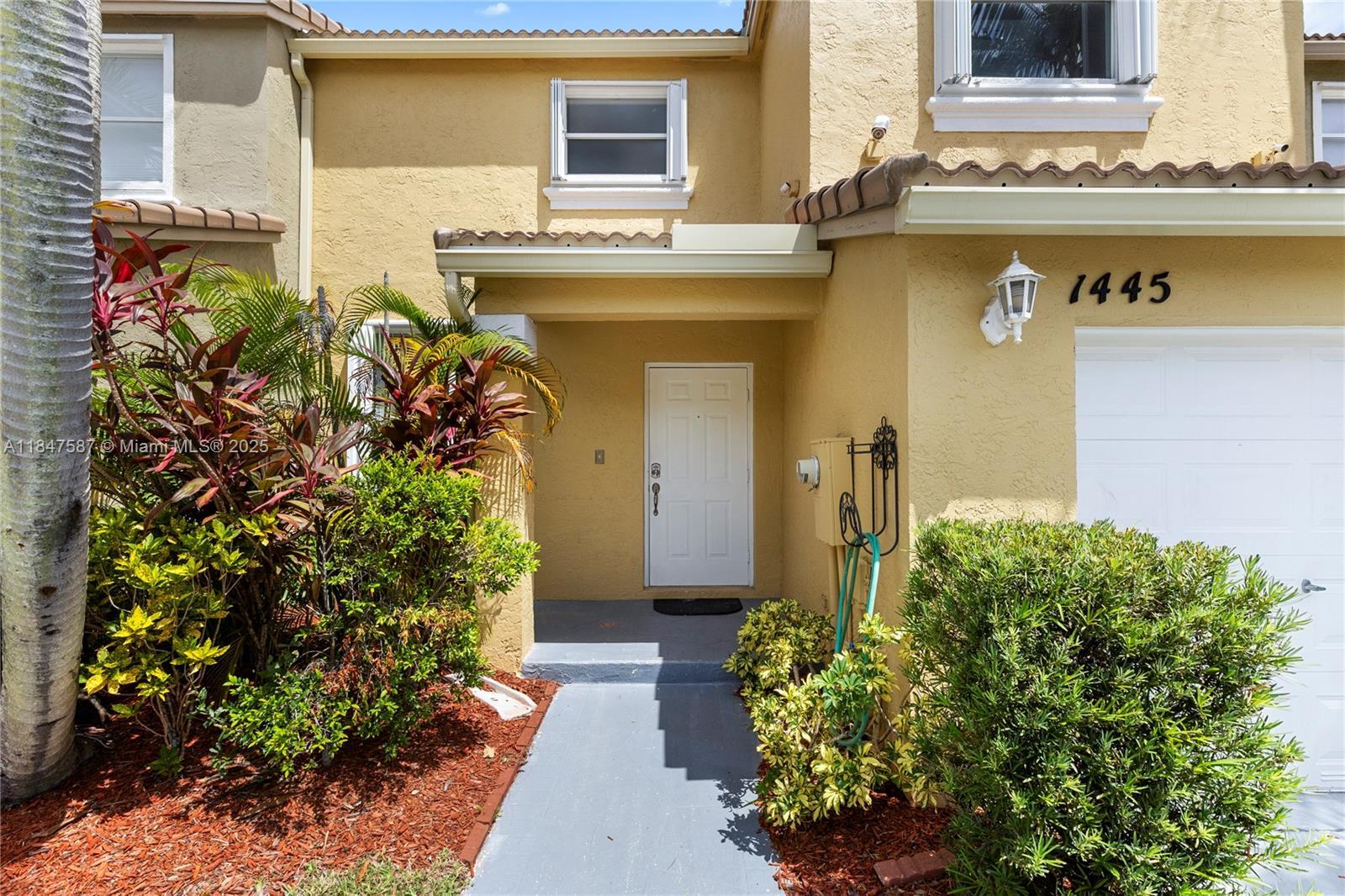 Property Photo:  1445 NW 154th Ln  FL 33028 