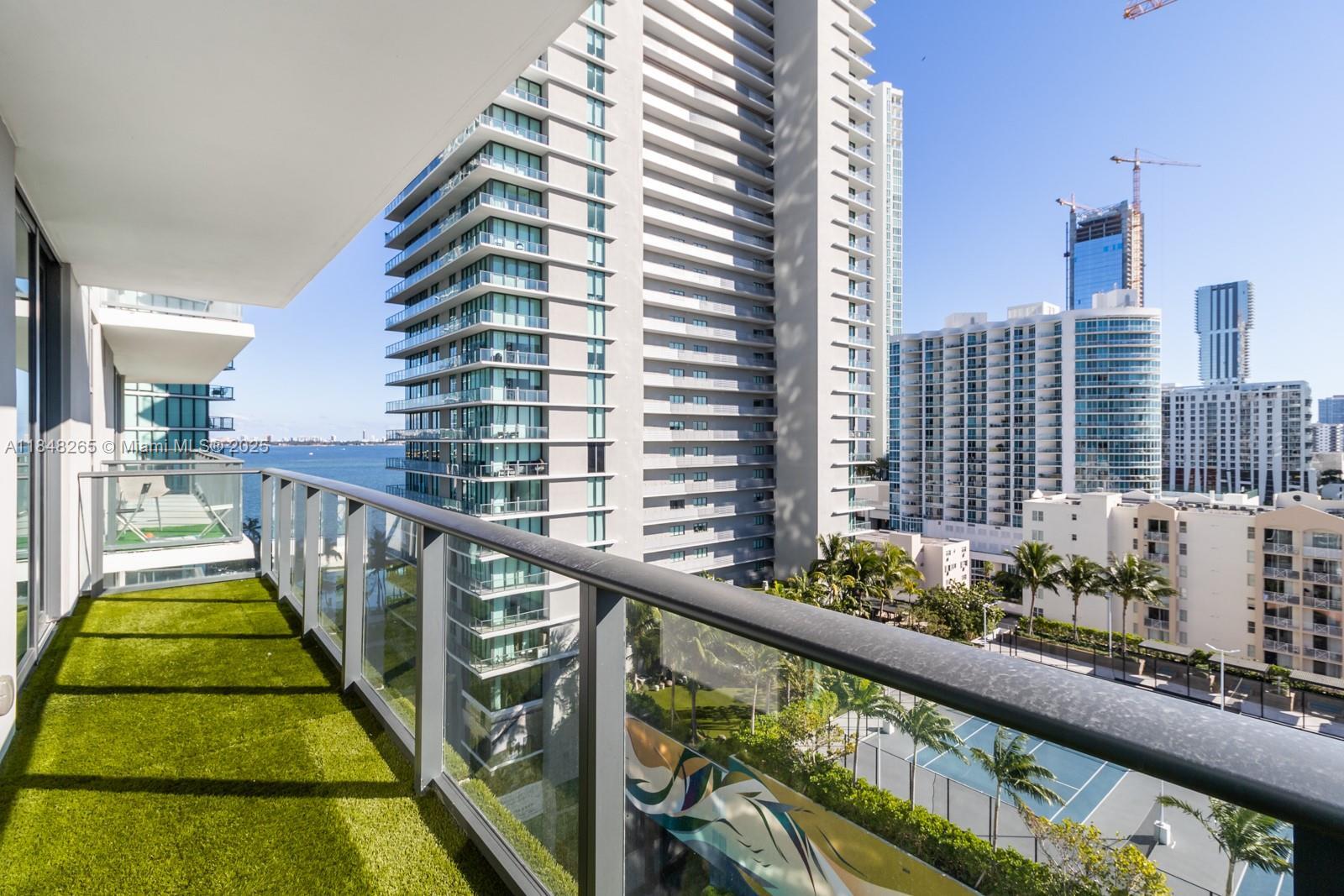 Property Photo: 501 NE 31st St 1007 FL 33137