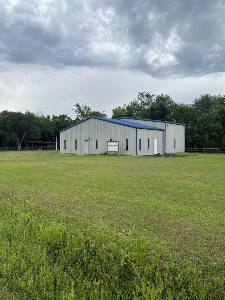 445 W Railroad  China TX 77613 photo