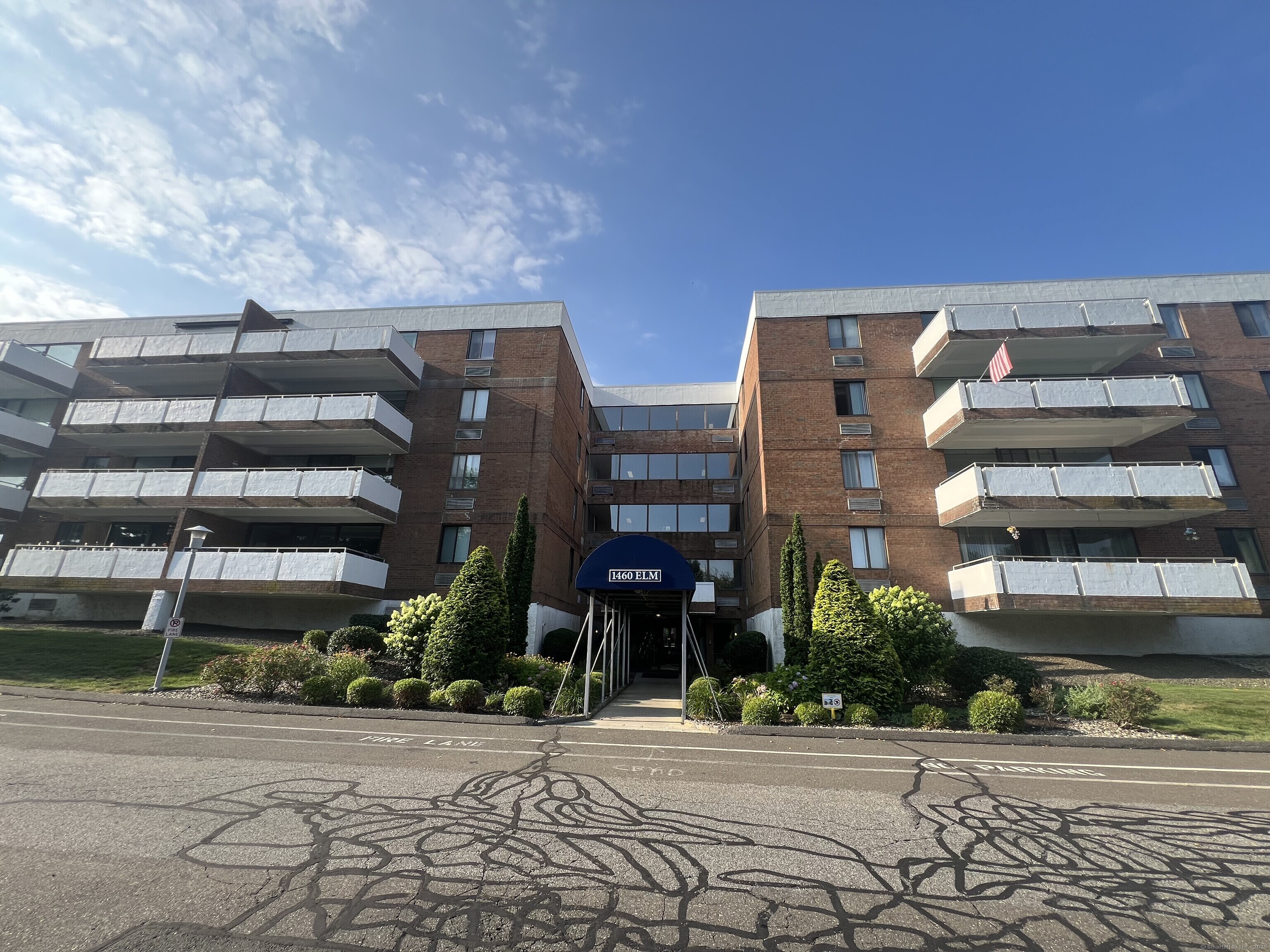 Property Photo: 1460 Elm Street 322 CT 06615