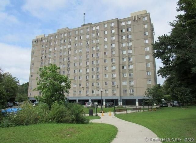 Property Photo:  120 Huntington Turnpike 206  CT 06610 