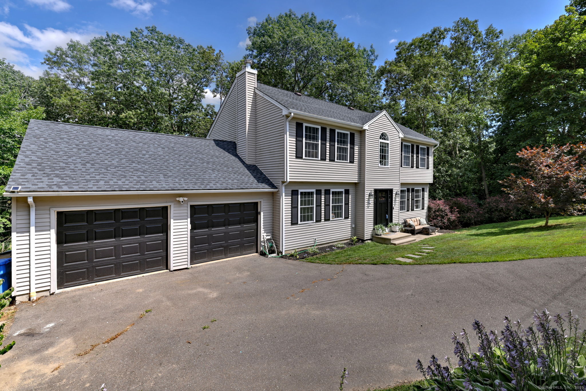 Property Photo:  28 Edgewood Avenue  CT 06484 