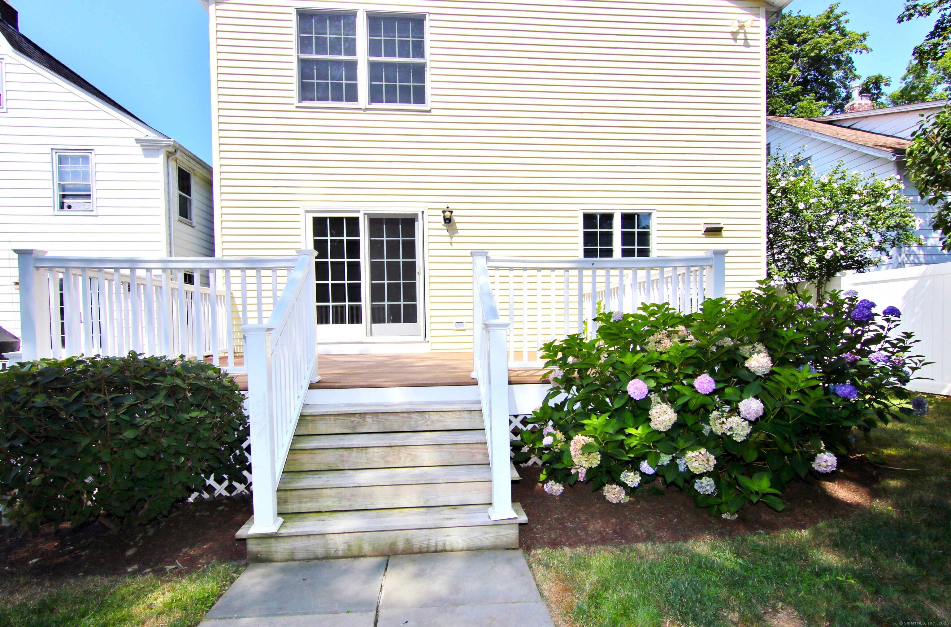 Property Photo:  570 Fairfield Avenue  CT 06902 