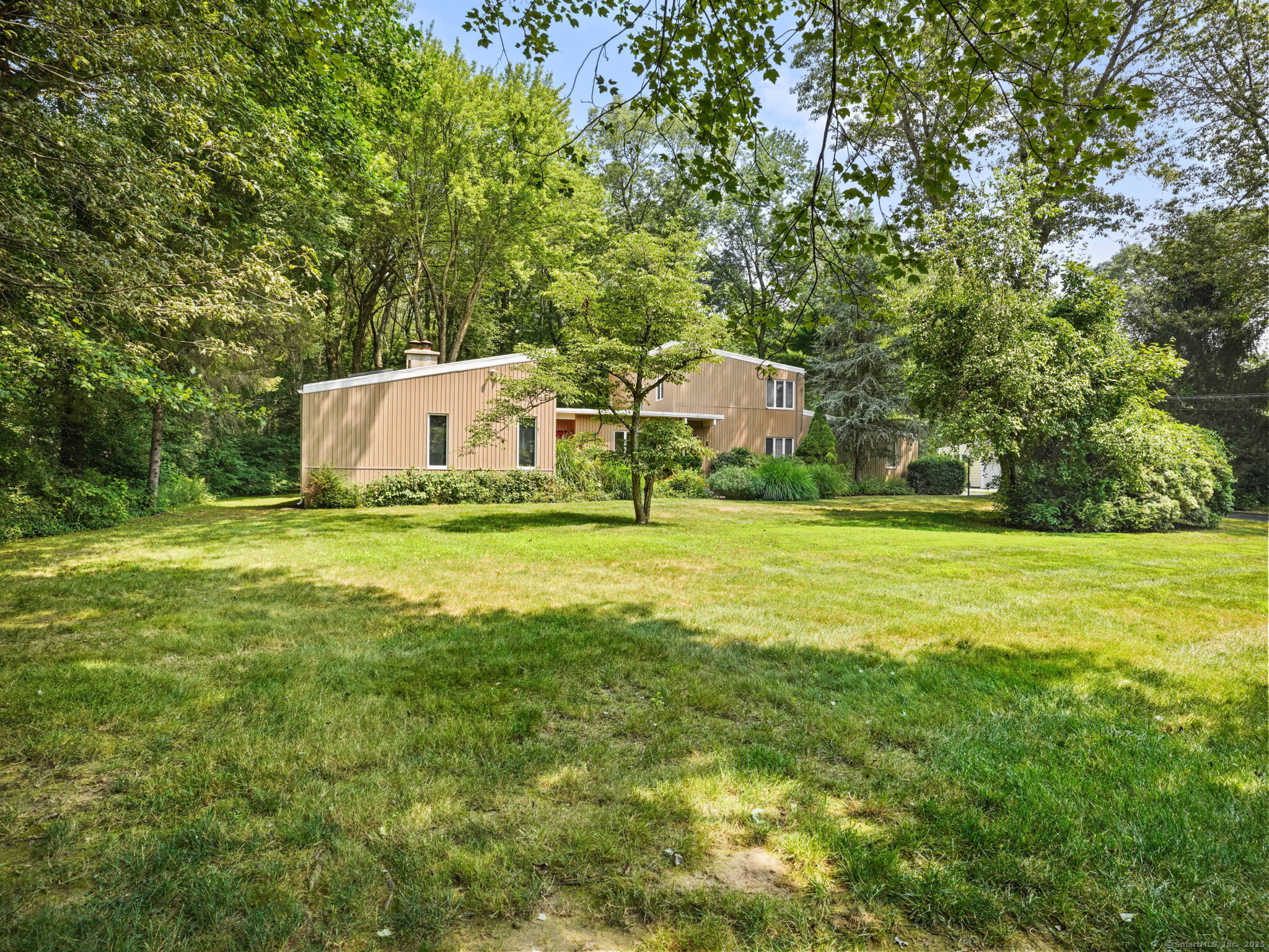 21 Kitcher Court  Trumbull CT 06611 photo