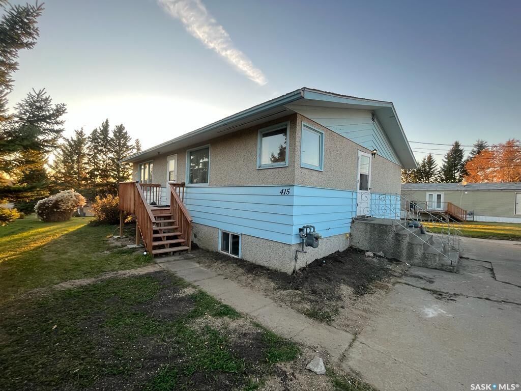 Property Photo:  415 1st Avenue  SK S0M 2Y0 
