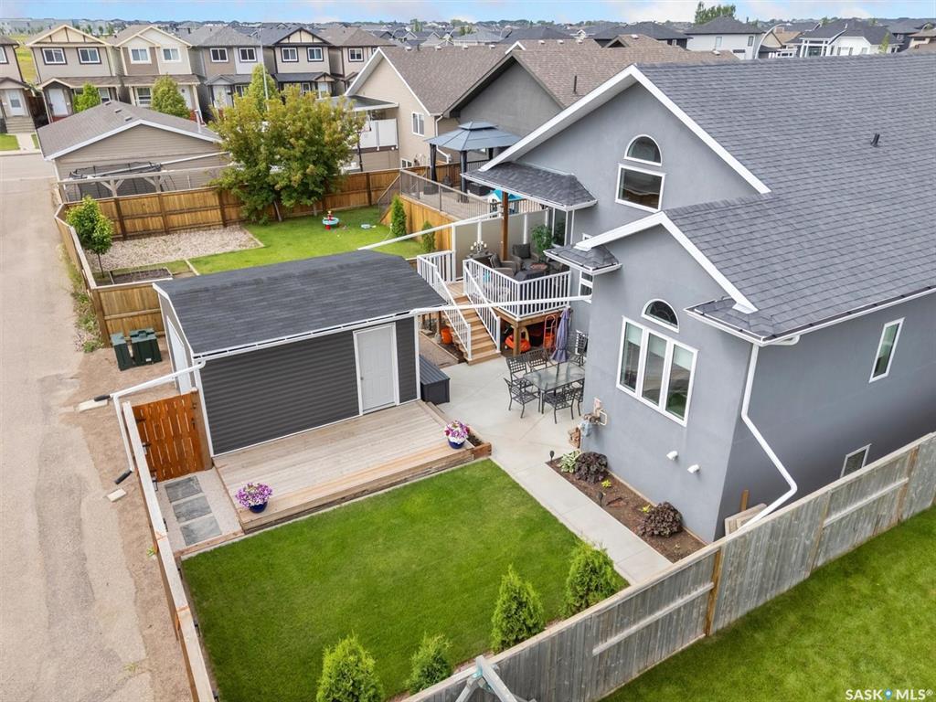 Property Photo:  607 Werschner Crescent  SK S7V 0E1 