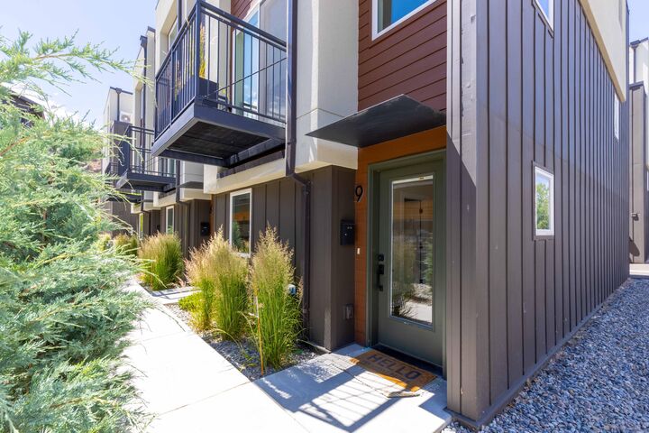 Property Photo: 410 N River St 9 ID 83333