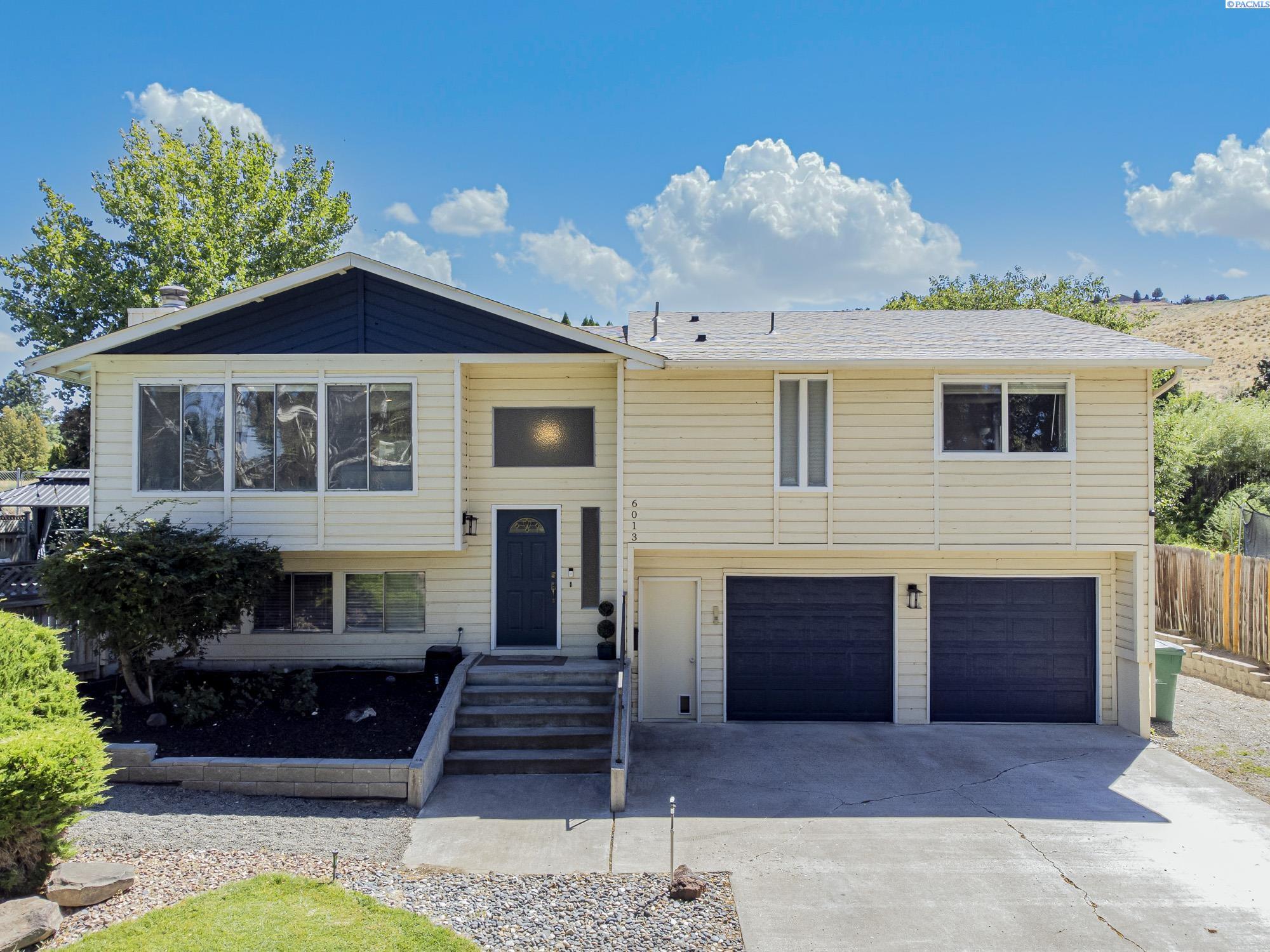 Property Photo:  6013 W 17th Ave  WA 99338 
