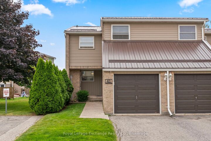 Property Photo: 41 Philip Place 41 ON N2Z 2E2