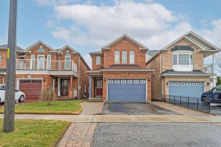 Property Photo: 3 Angier Crescent ON L1S 7R6