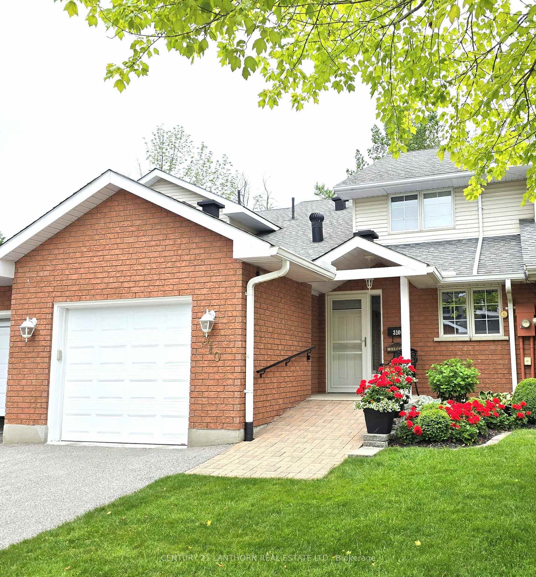 Photo de la propriété: 30 Museum Drive Unit #310 ON L3V 7T9
