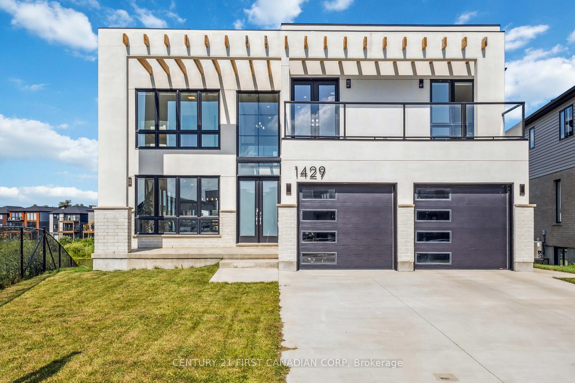 1429 Medway Park Drive  London North ON N6G 0Z6 photo