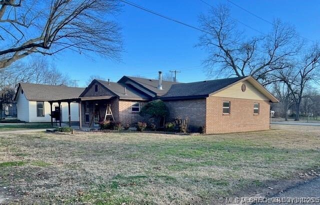 Property Photo: 525 W Chestnut Street OK 74429