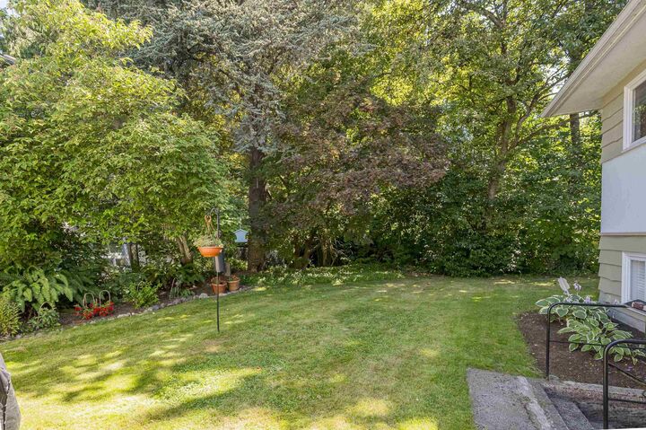 Property Photo: 541 Cochrane Avenue BC V3J 2A3