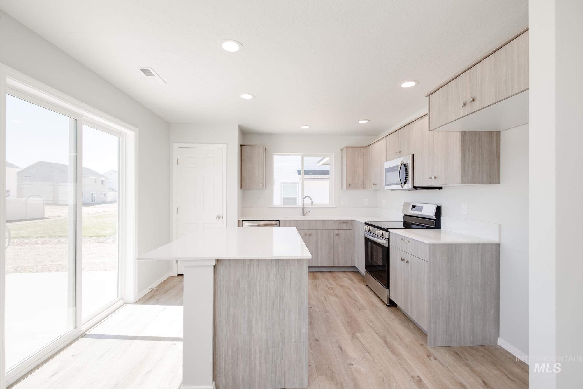 Property Photo:  16739 Sentinel Ave  ID 83607 