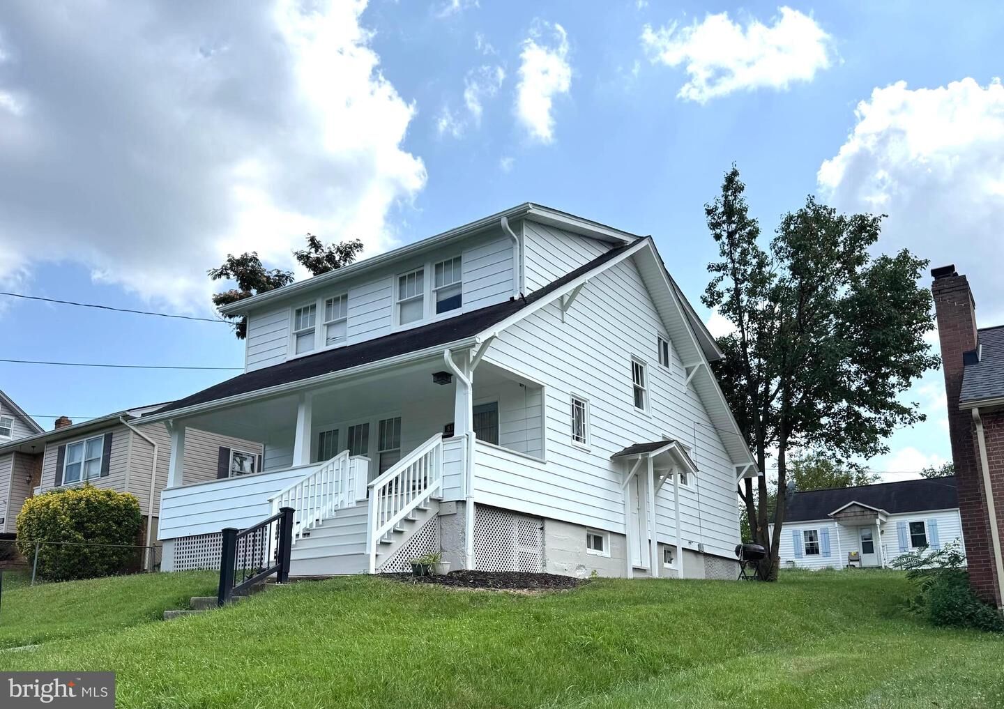 Property Photo: 815 Woodland Avenue VA 22601