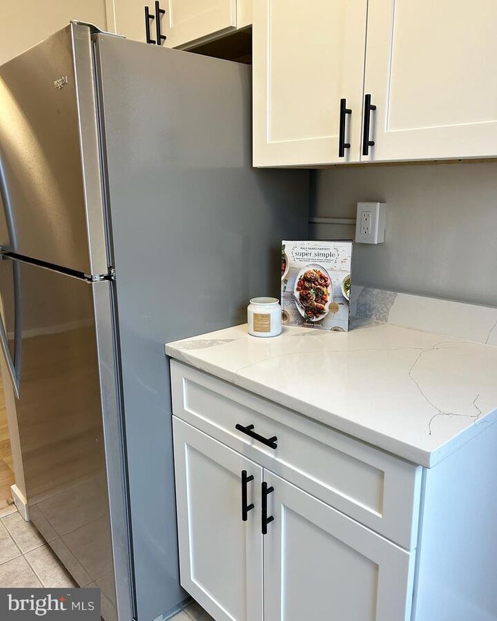 Property Photo: 5012 Columbia Pike 3 VA 22204