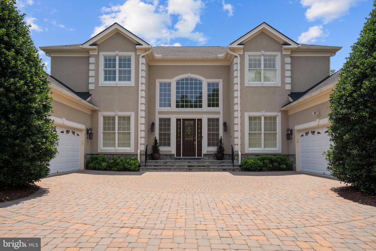 Property Photo:  43589 Edison Club Court  VA 20147 