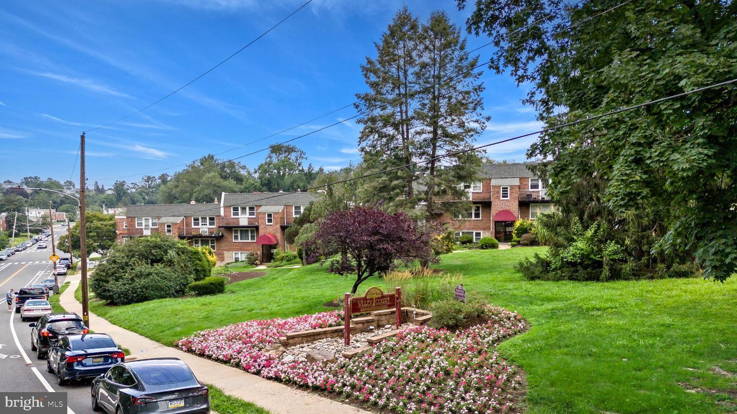 Property Photo:  6901 Valley Avenue F1  PA 19128 