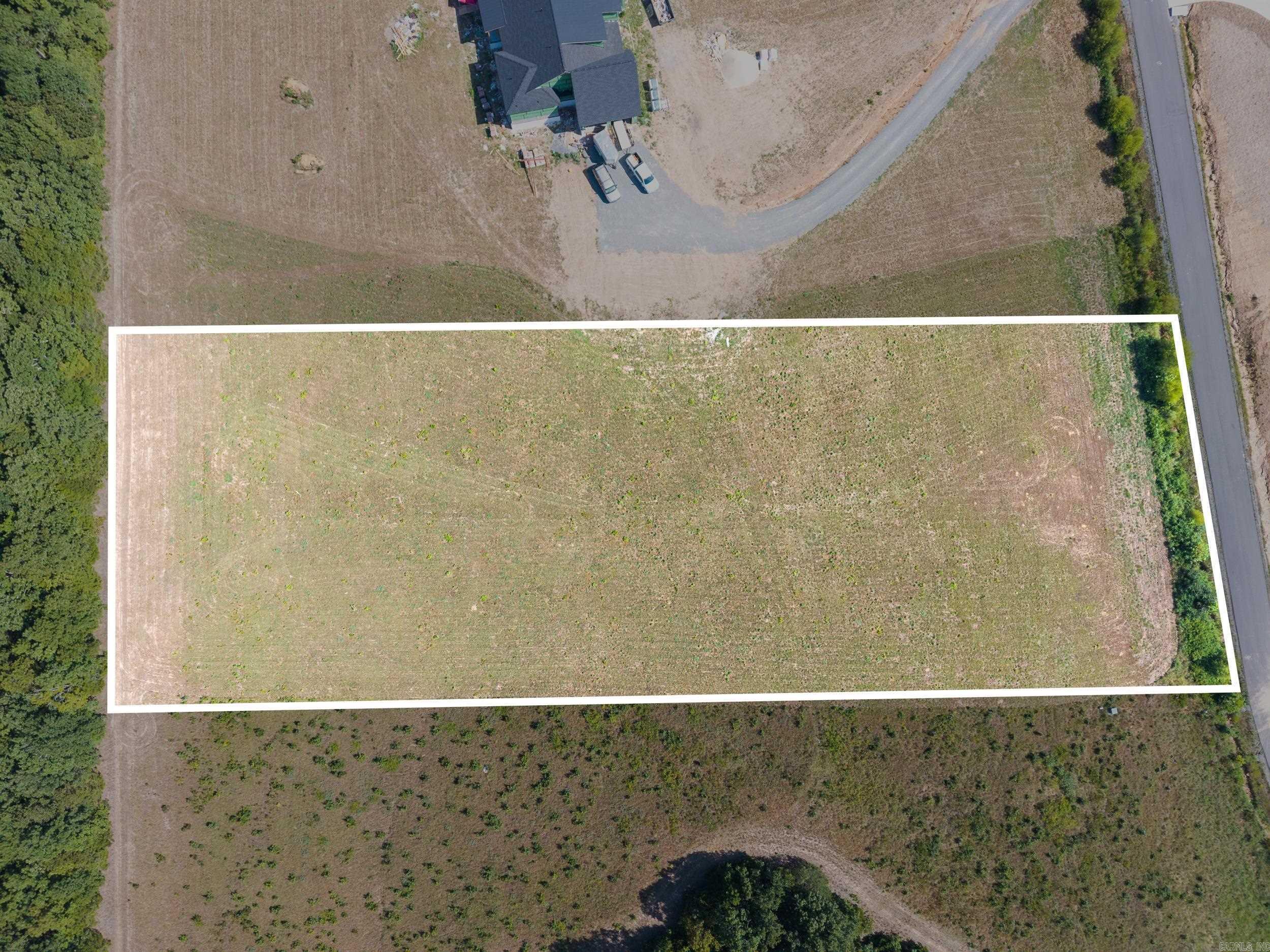 Property Photo:  