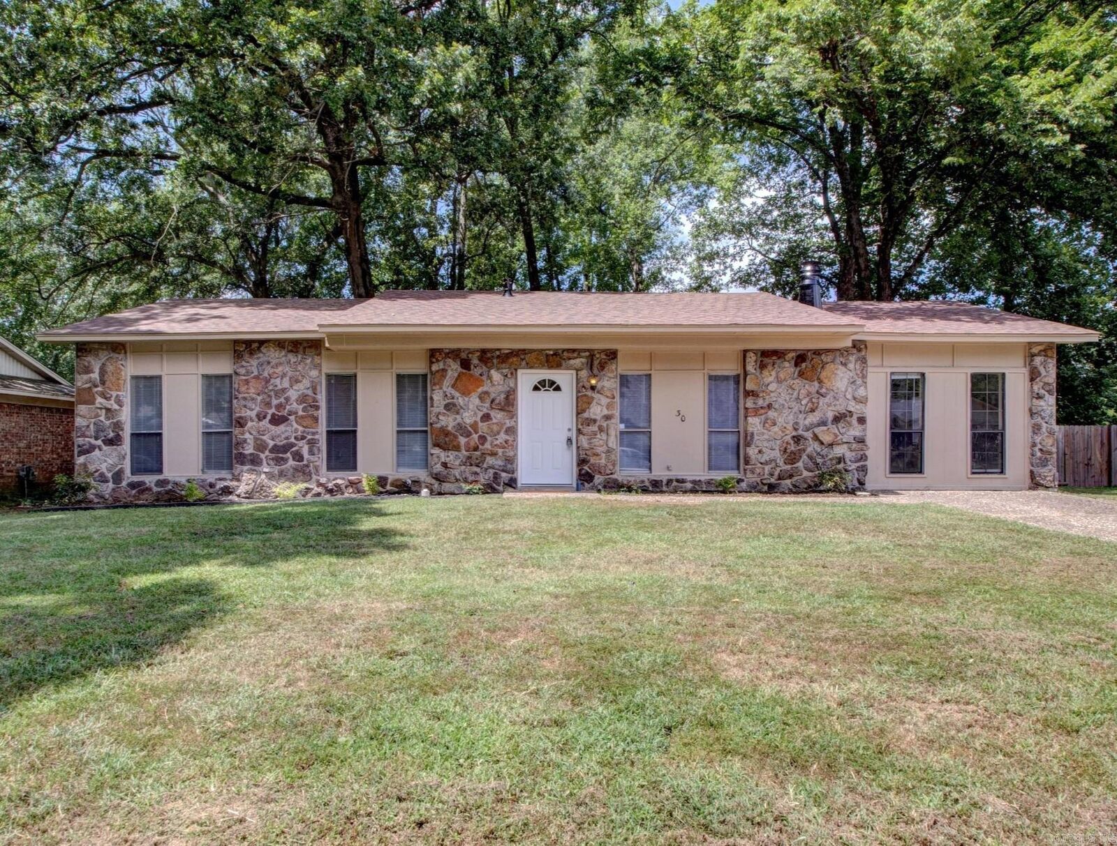 Property Photo:  30 Pheasant Run Drive  AR 72023 