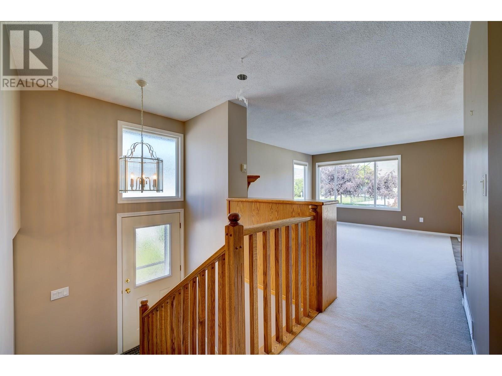 Photo de la propriété: 2483 Fleetwood Avenue BC V2B 4T1