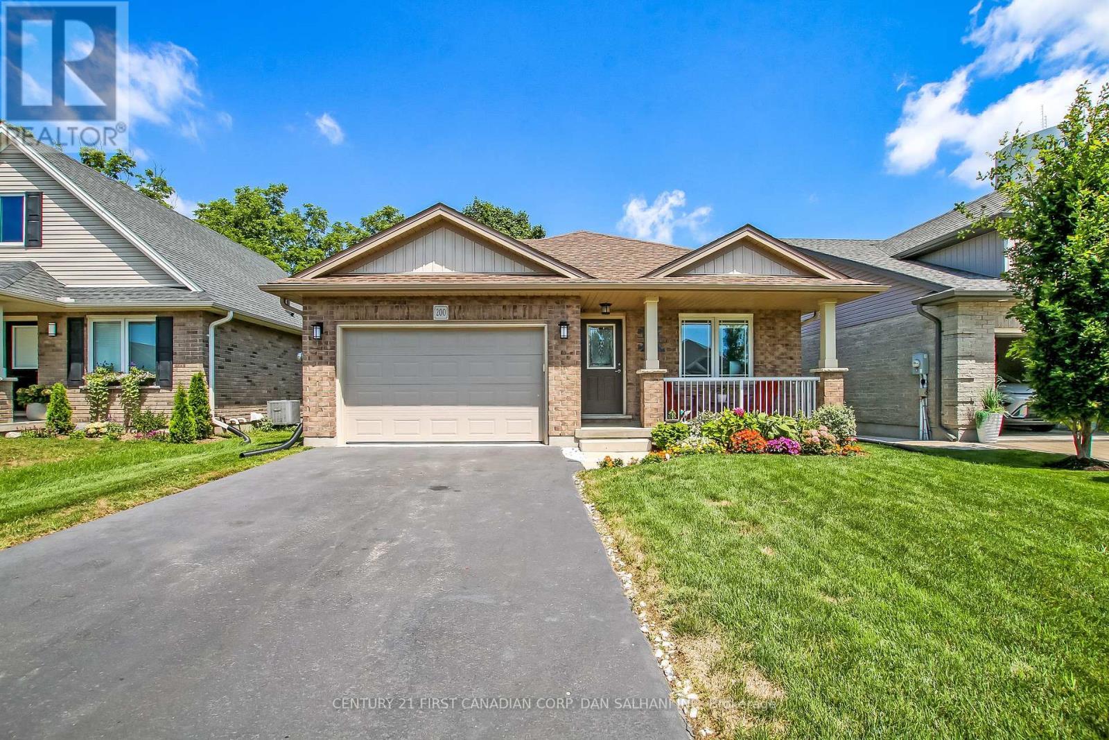 200 Emery Street  Central Elgin (Port Stanley) ON N5L 0A5 photo
