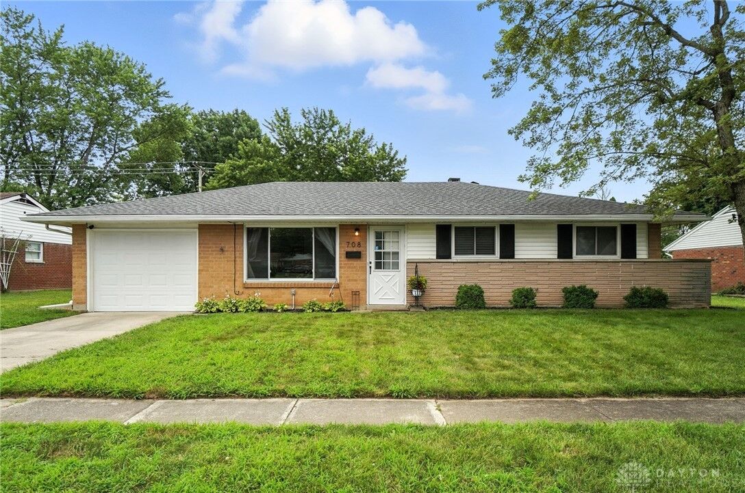 Property Photo: 708 Hile Lane OH 45322
