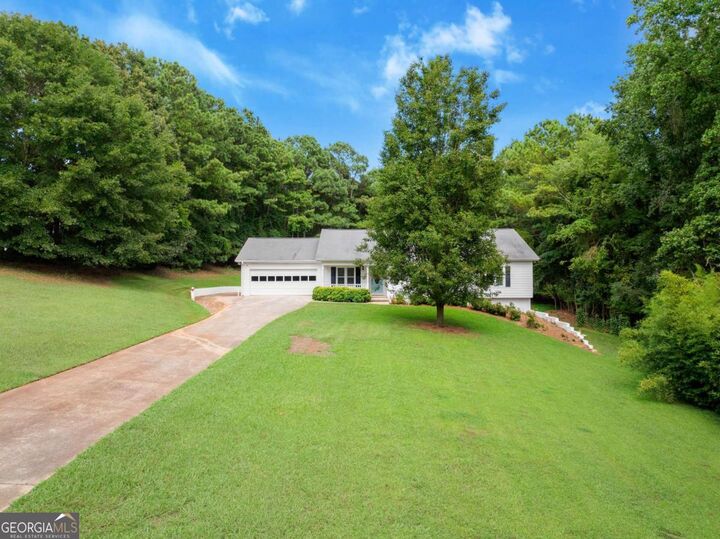 Property Photo: 5409 Hulsey Circle GA 30504