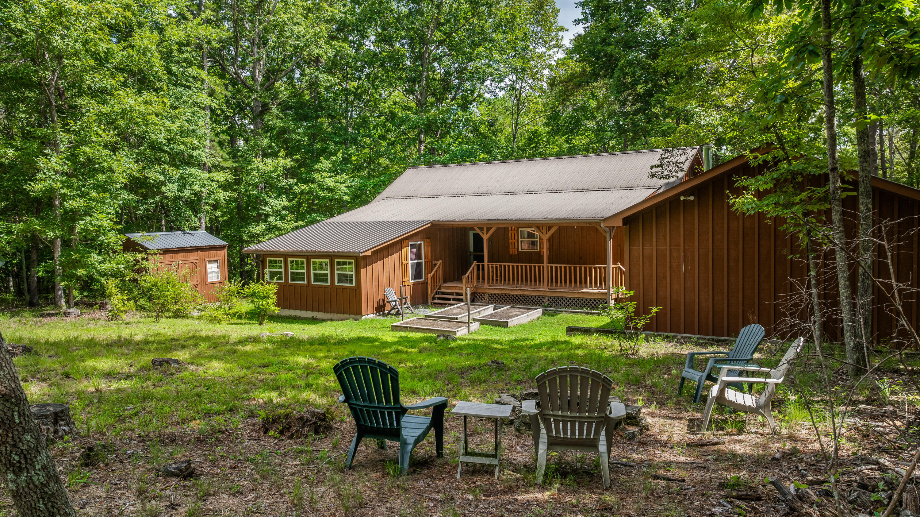 Property Photo: 1054 County Road 106 AL 35984
