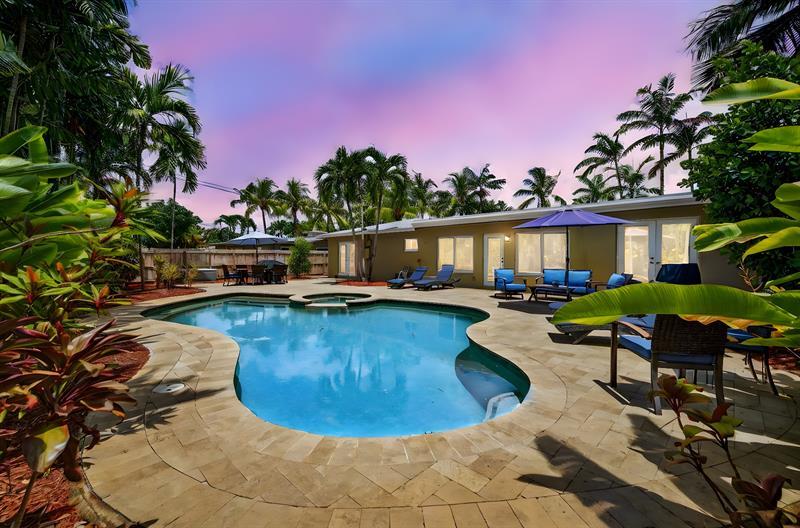 Property Photo: 380 NW 35th Ct FL 33309