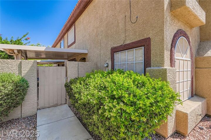 Property Photo: 682 Harbor Mist Avenue NV 89015
