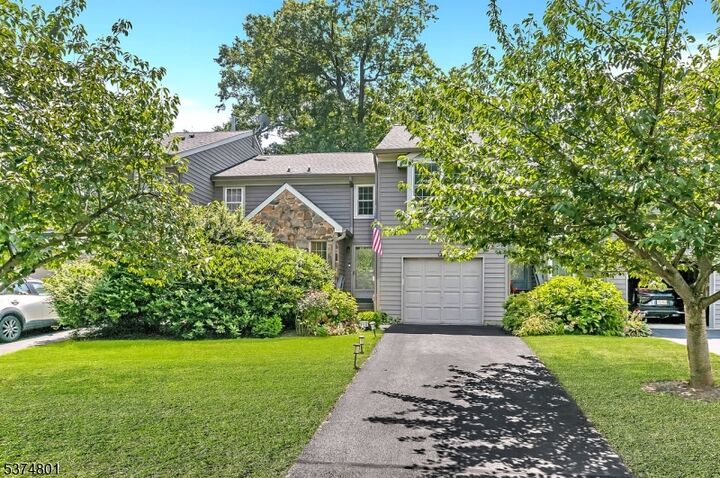 21 Andover Circle  Montgomery Twp. NJ 08540 photo
