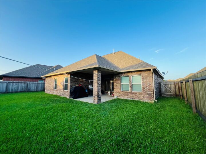 Property Photo:  4 Rose Court  TX 77515 