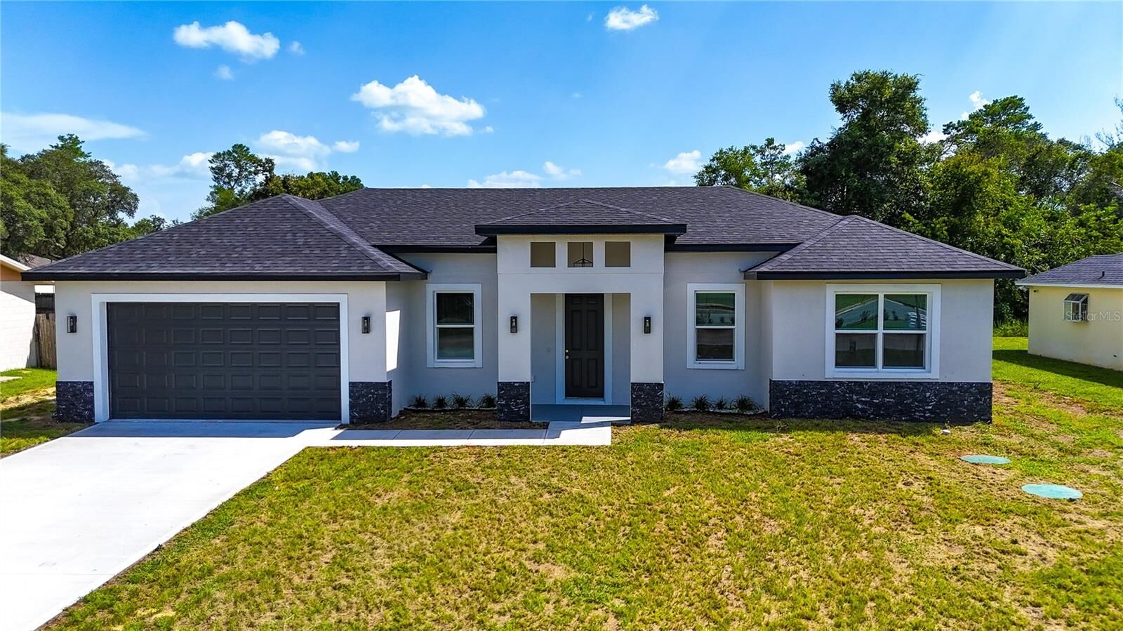 Property Photo: 330 Marion Oaks Ln Lane FL 34473